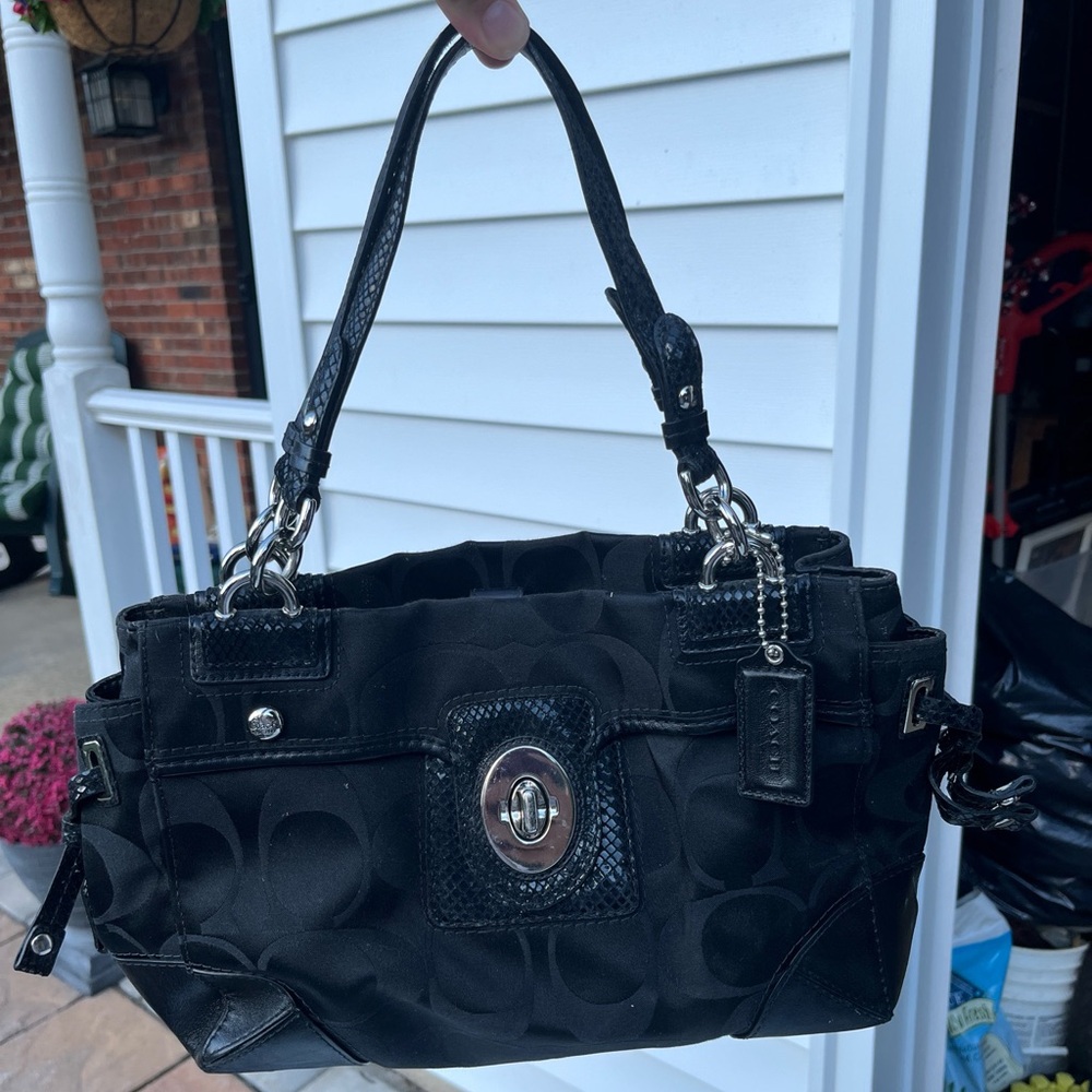 Coach shoulder bag